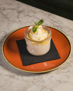 Ricotta, miele e mandorle